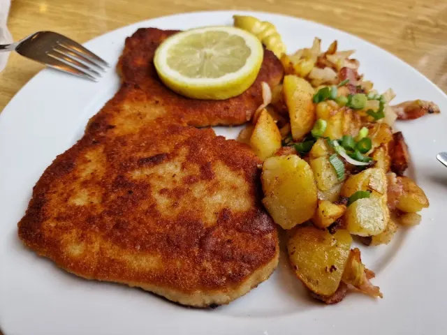 BookNoFees: Snack bar – Huberta-Grill – Brilon – Huberta-Grill, photo 3