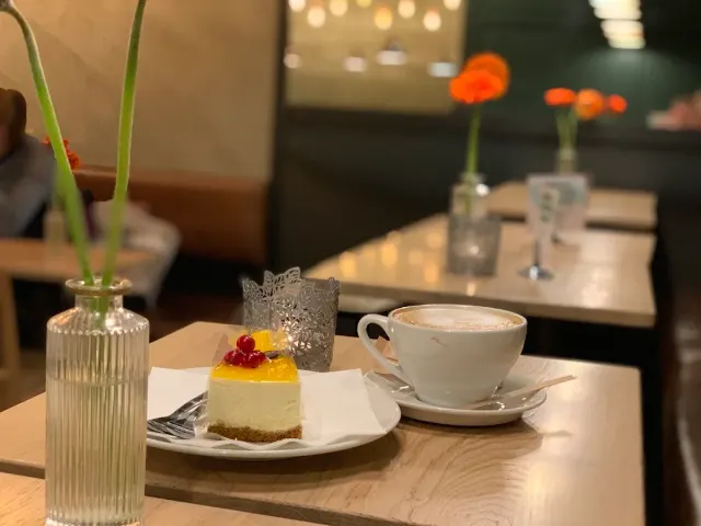 BookNoFees: Café – Baker Hansen – Oslo – Baker Hansen, photo 2