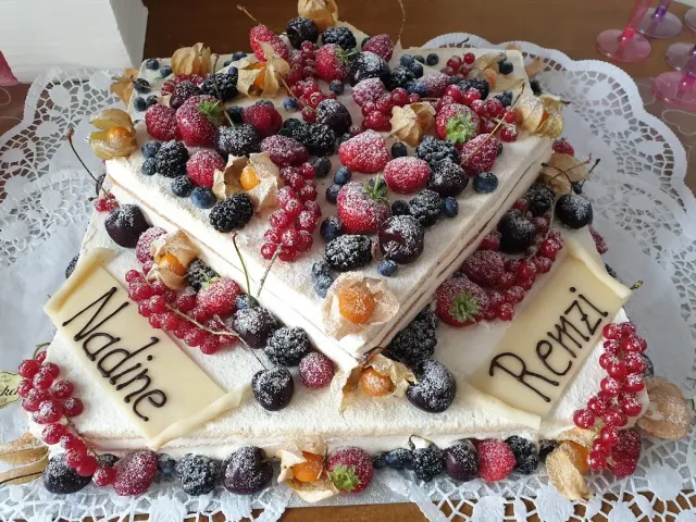 BookNoFees: Bakery – Bäckerei & Café Becker – Meschede – Becker’s Bakery & Café, photo 3