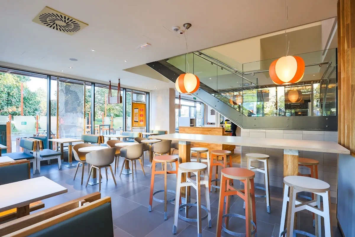 BookNoFees: Snack bar – McDonald's – Zagreb – McDonald's, photo 1