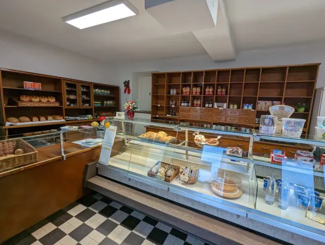 BookNoFees: Restaurant – Buddeus Wilhelm Bäckerei – Anröchte – Buddeus Wilhelm Bakery, photo 2