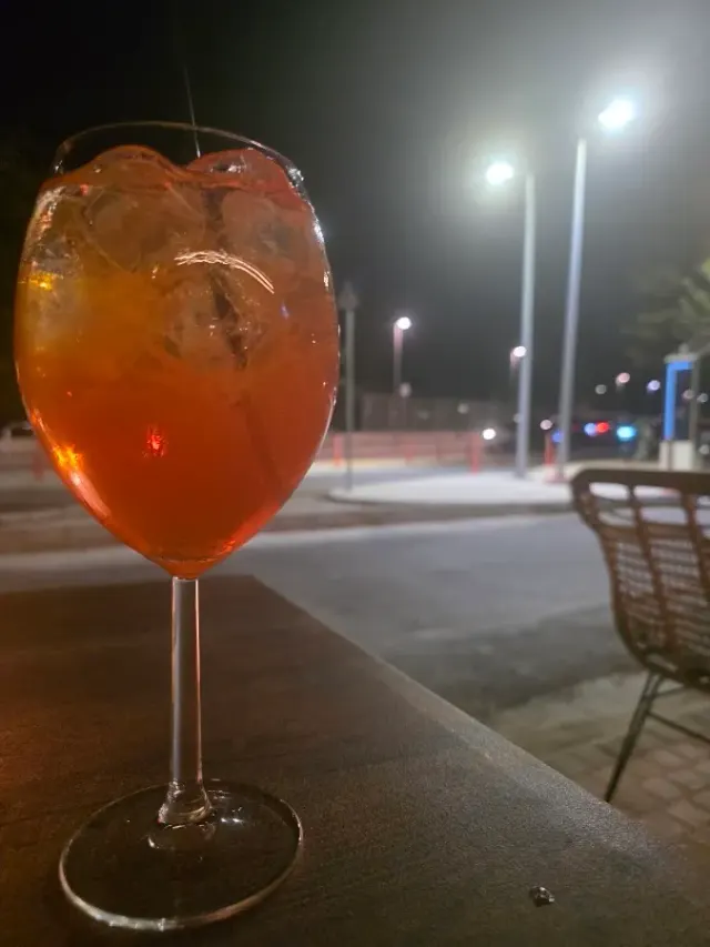 BookNoFees: Restaurant – Afuera – Athens – Outside, photo 2