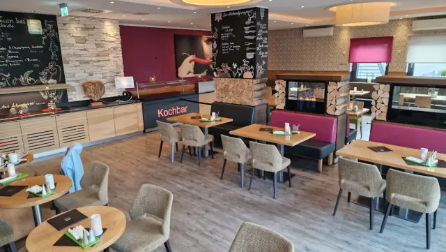 BookNoFees: Restaurant – Autohof Lippetal – Lippetal – Lippetal Motorway Service Area, photo 2
