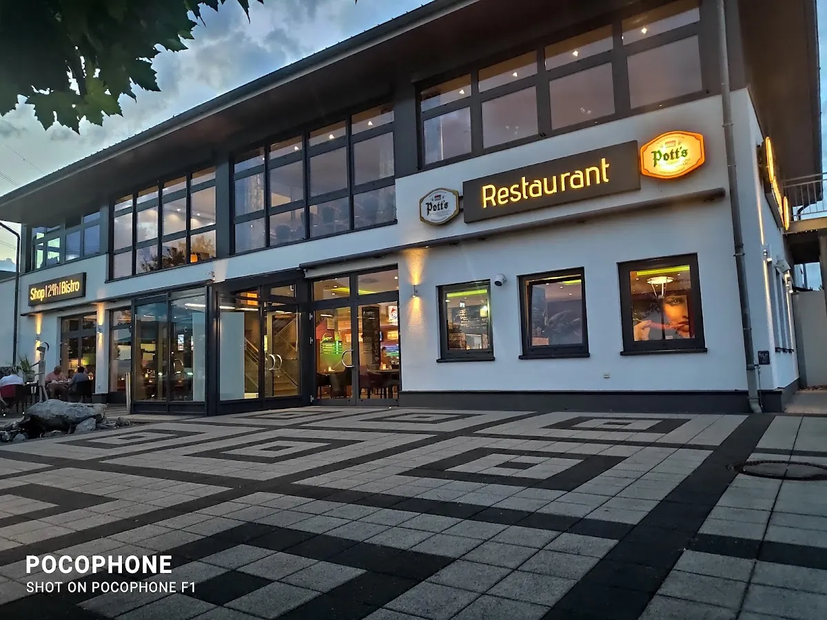 BookNoFees: Restaurant – Autohof Lippetal – Lippetal – Lippetal Motorway Service Area, photo 1