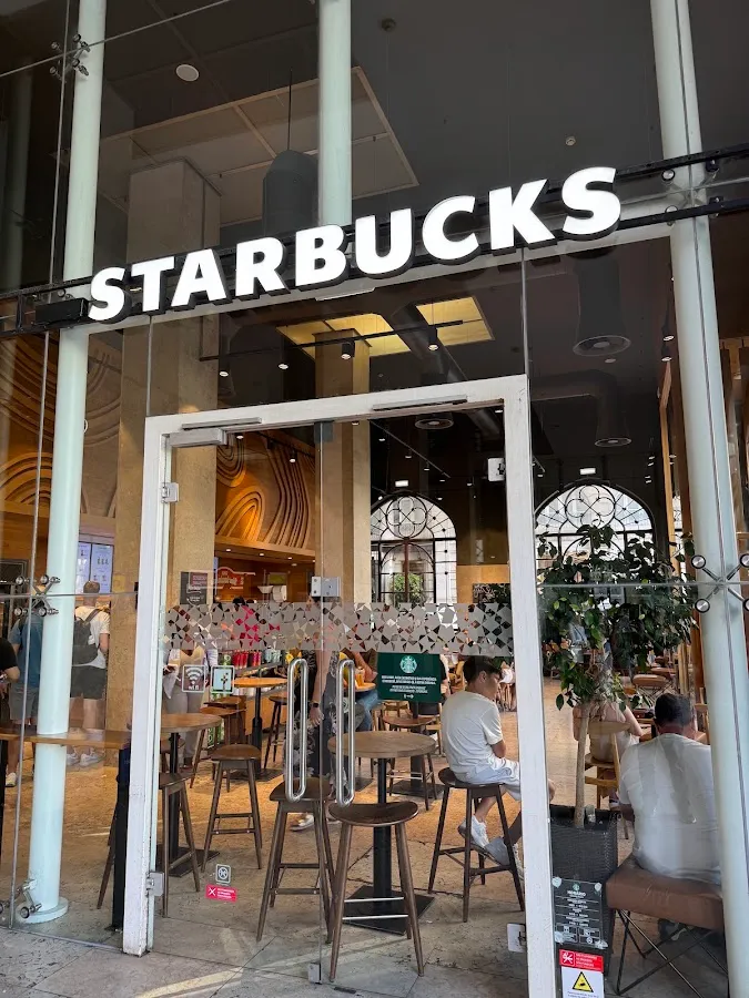 BookNoFees: Restaurant – Starbucks – Lisbon – Starbucks, photo 1