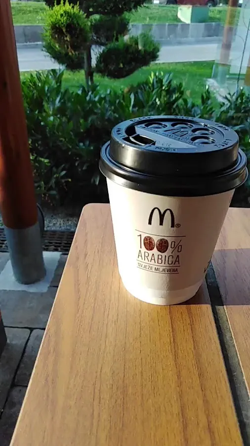BookNoFees: Snack bar – McDonald's – Zagreb – McDonald's, photo 3