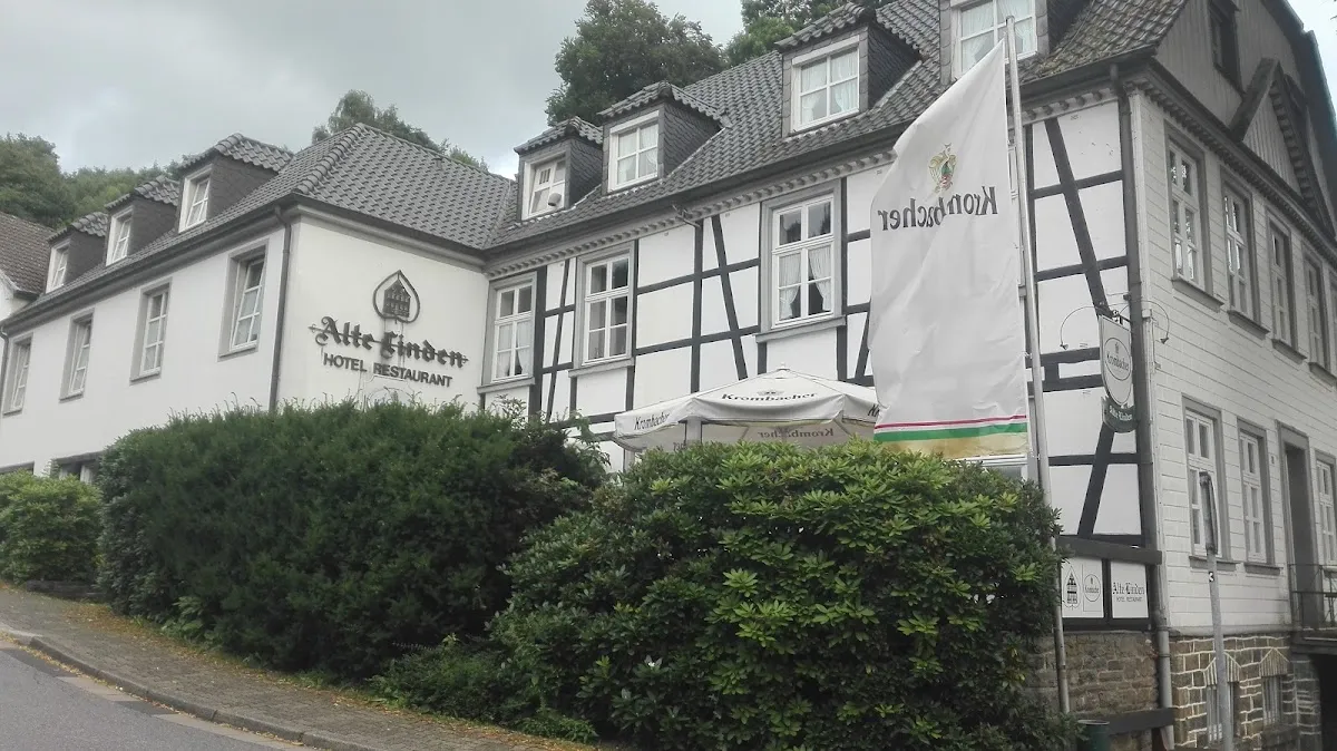 BookNoFees: Restaurant – Alte Linden – Altena – Old lime trees, photo 1