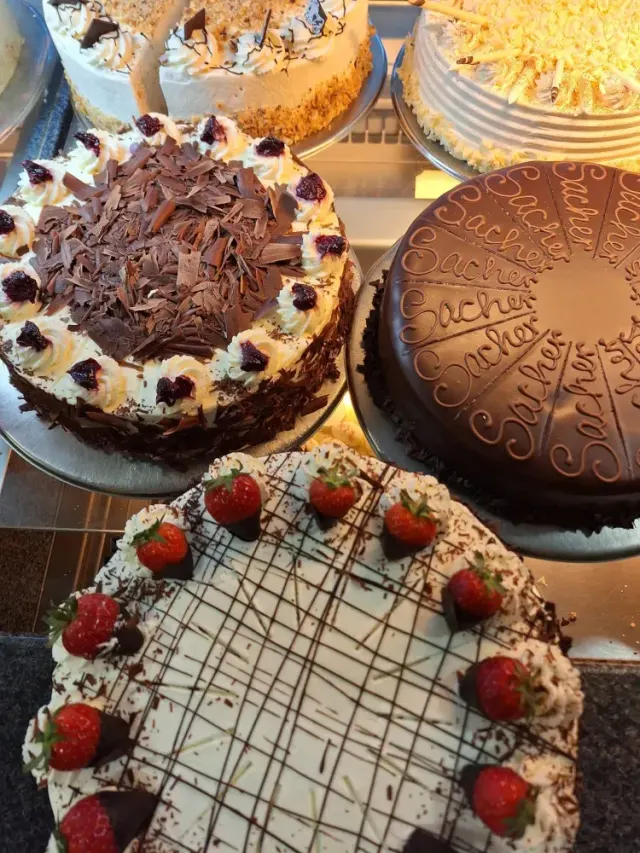 BookNoFees: Bakery – Bäckerei Café Hamich – Bestwig – Hamich Bakery and Café, photo 2