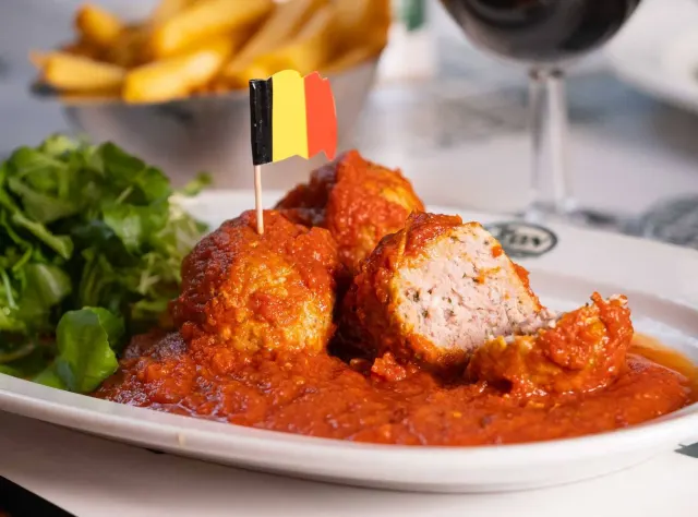 BookNoFees: Restaurant – Chez Léon – Brussels – At Léon’s, photo 2