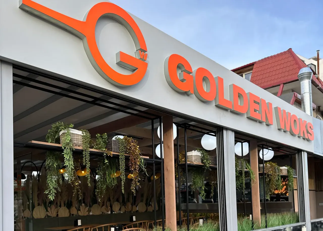 BookNoFees: Restaurant – Golden Woks – Bucharest – Golden Woks, photo 1
