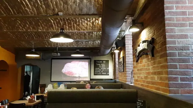 BookNoFees: Restaurant – BeAbout – Bratislava – Be About, photo 3