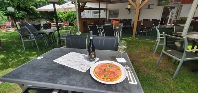 BookNoFees: Restaurant – La Terazza Pizzeria – Kamen – La Terazza Pizzeria, photo 3