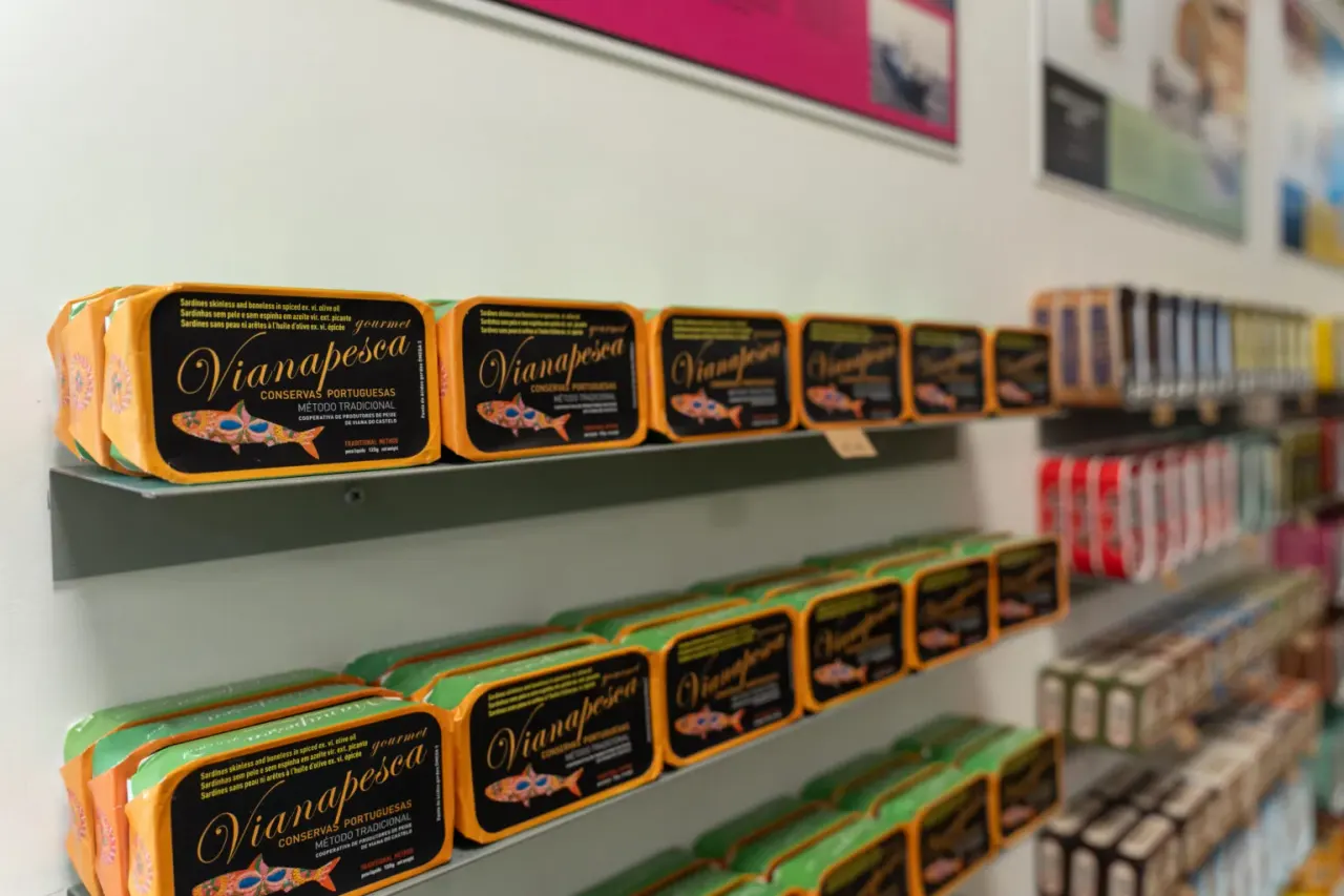 BookNoFees: Restaurant – Loja das Conservas – Lisbon – Canned Food Shop, photo 1