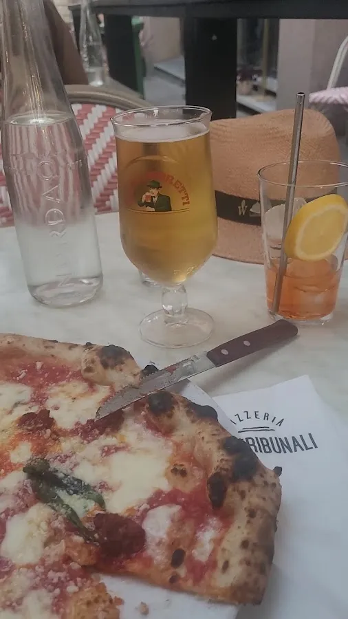 BookNoFees: Restaurant – Pizzeria Via Tribunali – Helsinki – Via Tribunali Pizzeria, photo 2