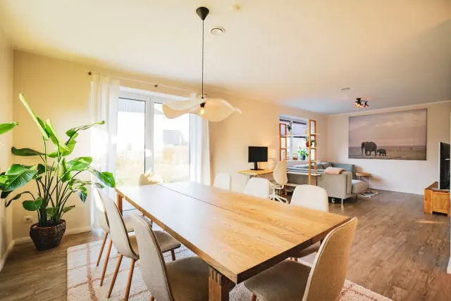 BookNoFees: Quiet location | Wi-Fi | Sun-facing house – Ellerhoop