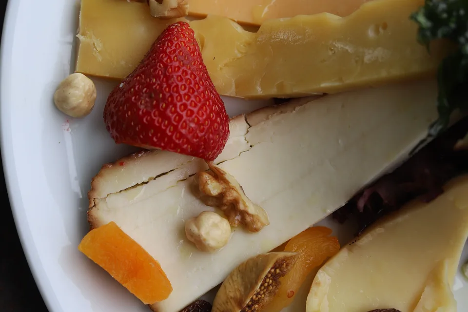 BookNoFees: Example photo: Cheese platter